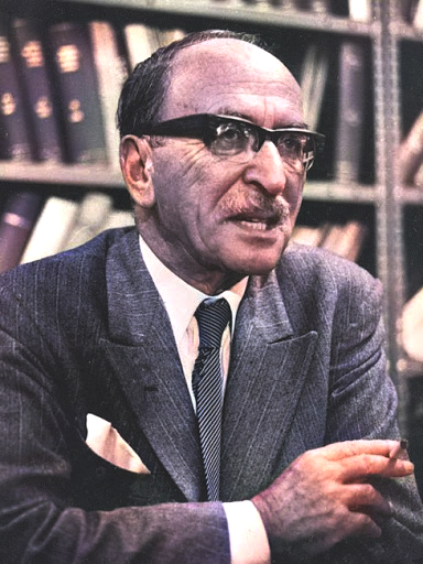 Foto de Dennis Gabor, el creador de la tecnología holográfica y de los primeros hologramas de la historia