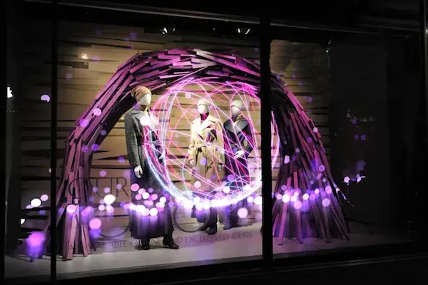 Escaparate Holográfico en Sector Retail